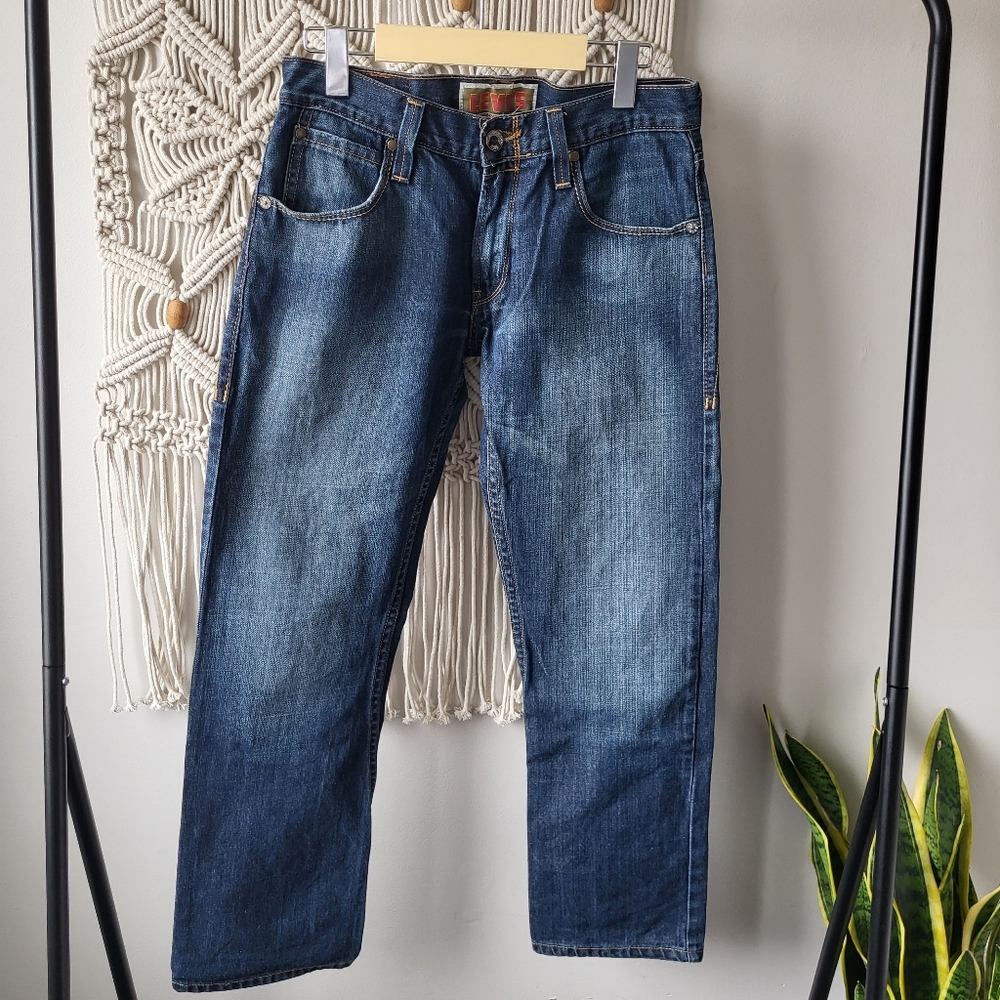 Levis vintage red tab slim straight fit medium wash jeans Size 30x30